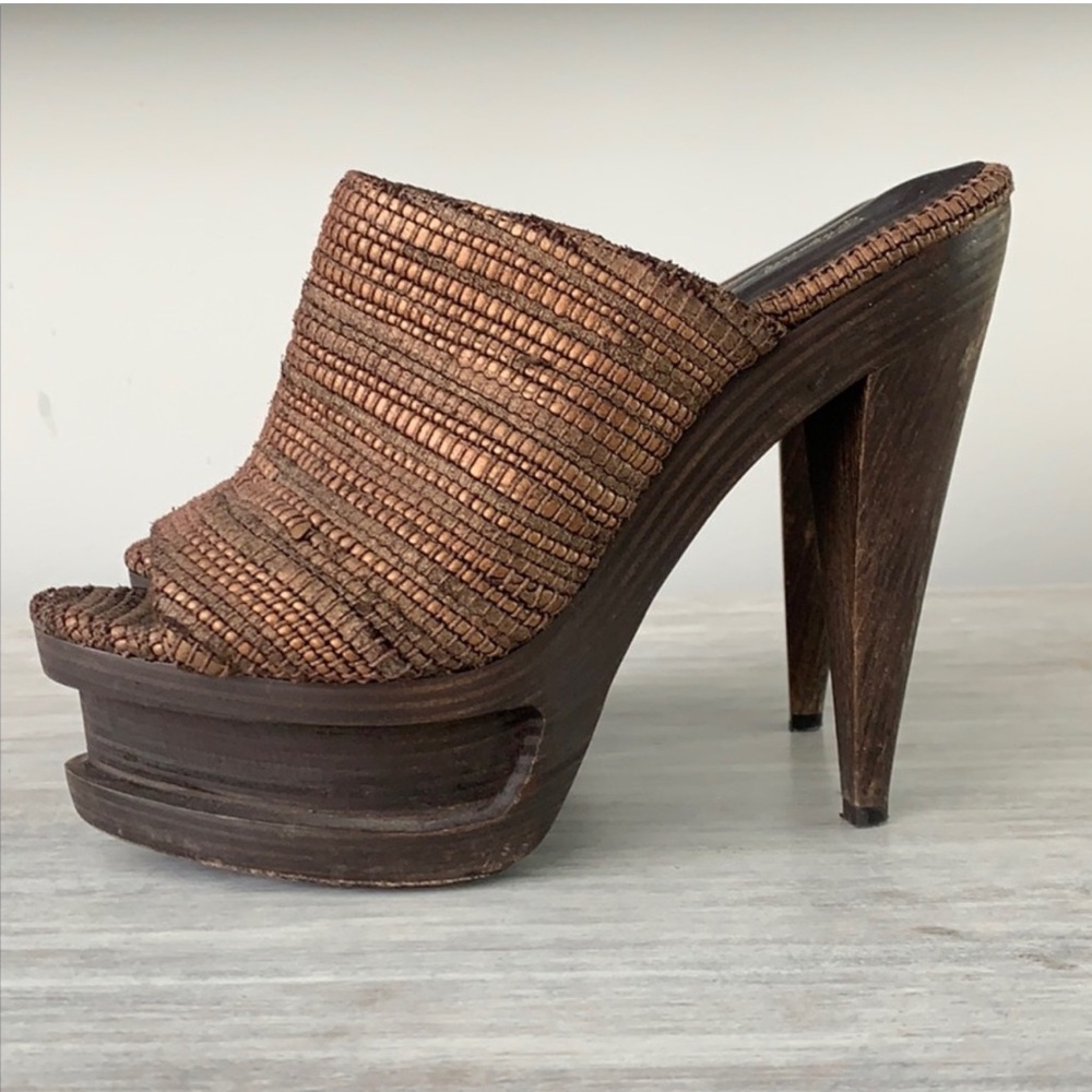 Elizabeth and James E Charm Platform Sandals, Bronze, Size 7